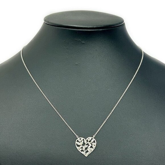Tiffany & Co Silver Olive Leaf Heart Necklace 2.3 g 925 Engraved Necklace